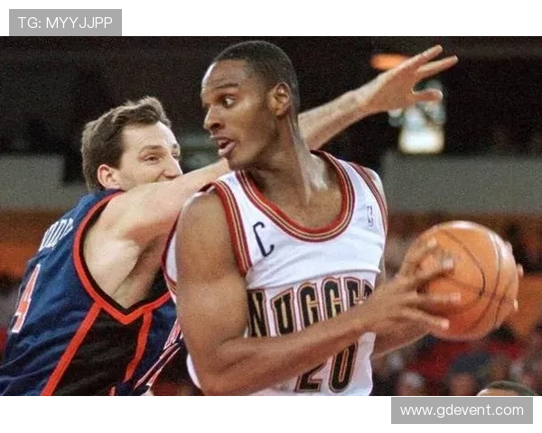 芬奇谈球队逆转失利原因执行力不足导致专注力下降陷入混乱