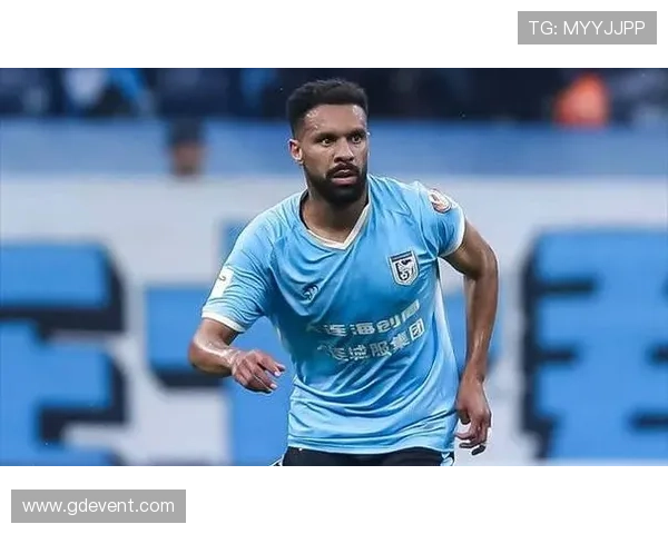 因伤退役后重塑人生前英博外援罗伯森成功转型体育经纪人